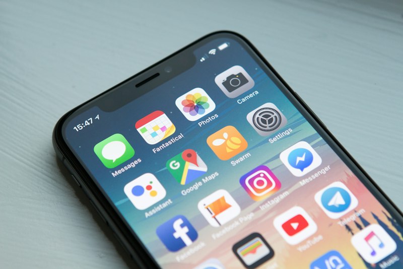 Digital invitations on phone